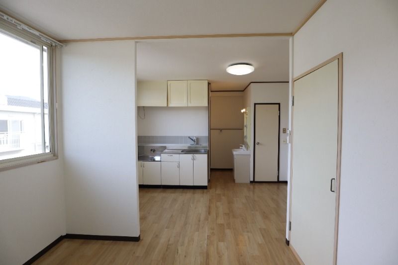 �y�����E���r���O�z�@