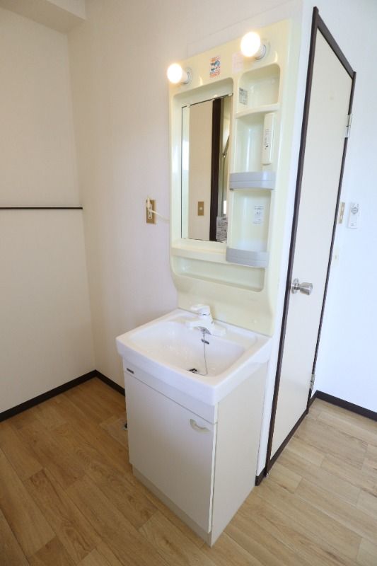 �y���ʏ��z�@