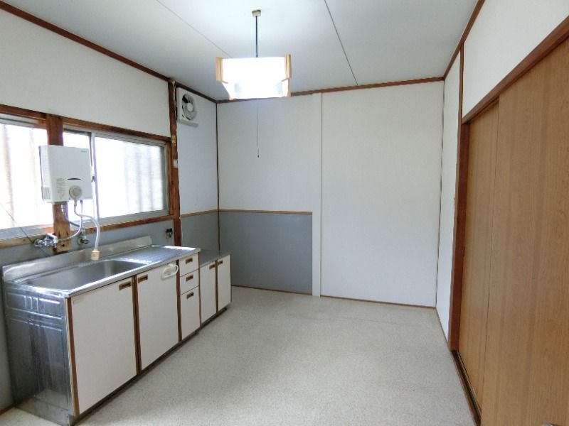 �y�����E���r���O�z�@