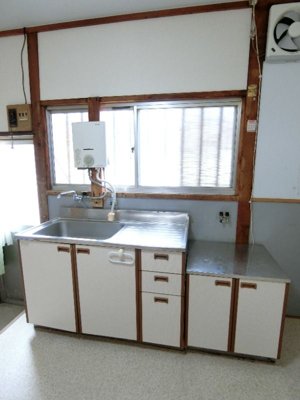 �y�L�b�`���z�@