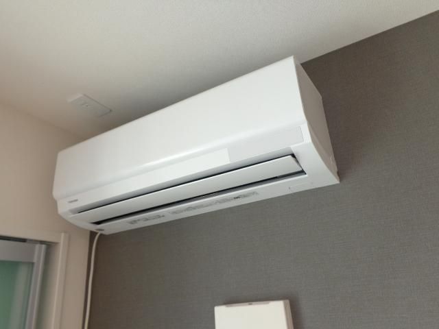 �y���̑��ݔ��z�@�G�A�R���i�C���[�W�j