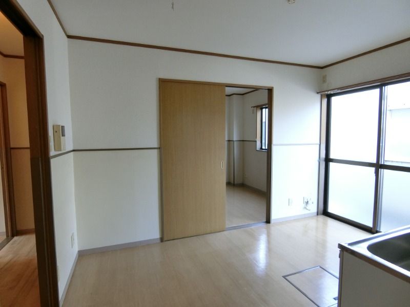 �y���ԁE���r���O�z�@