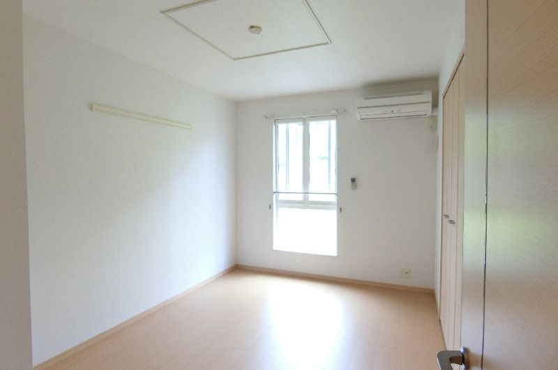 �y���̑������E�X�y�[�X�z�@