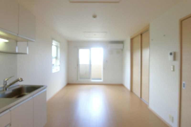 �y���ԁE���r���O�z�@