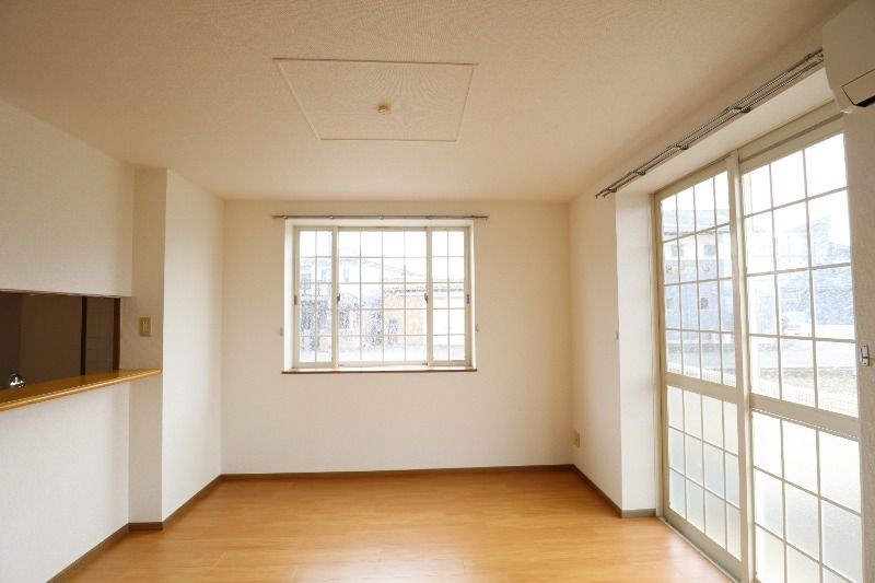 �y���ԁE���r���O�z�@