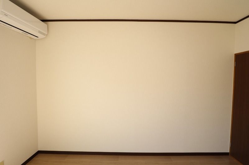 �y�����E���r���O�z�@