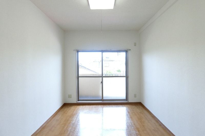 �y���ԁE���r���O�z�@