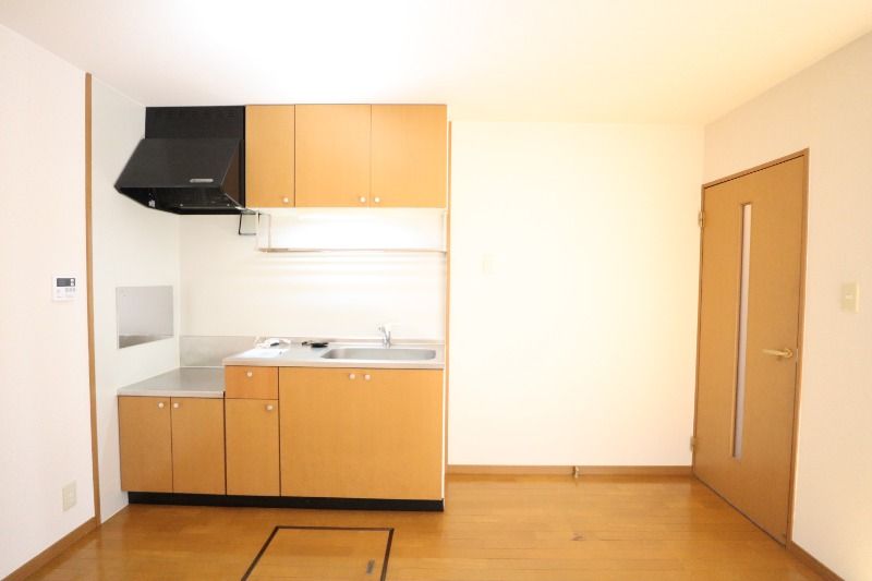 �y�L�b�`���z�@