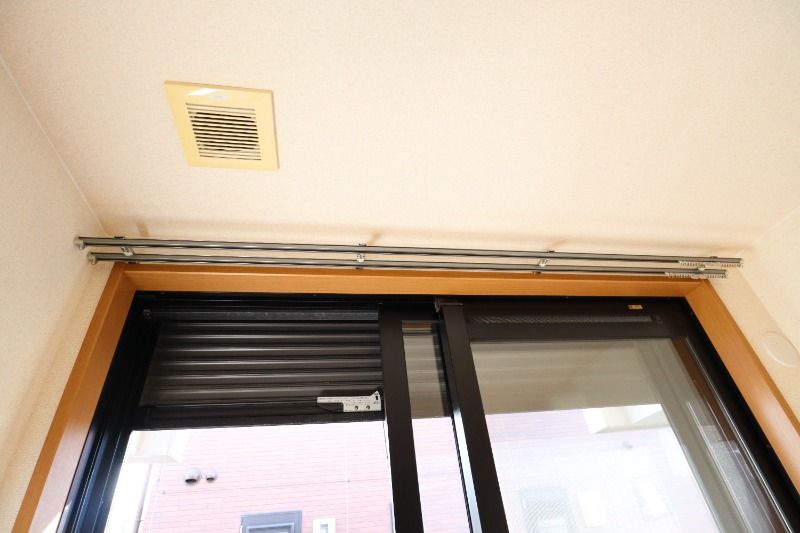 �y���̑��z�@�V���b�^�[�J��