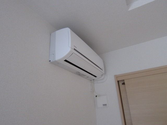 �y���̑��ݔ��z�@�G�A�R��2��