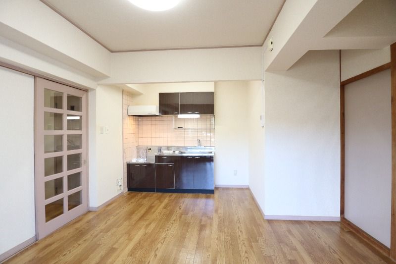 �y���ԁE���r���O�z�@