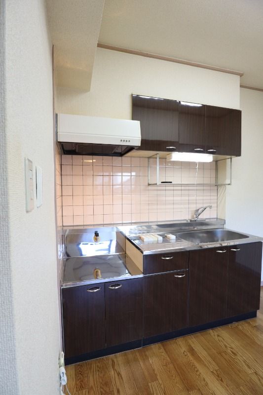 �y�L�b�`���z�@