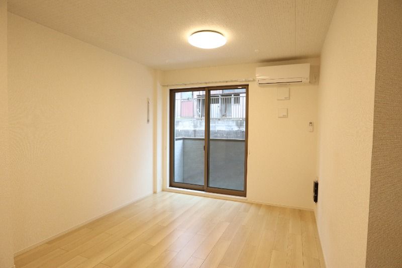 �y���ԁE���r���O�z�@