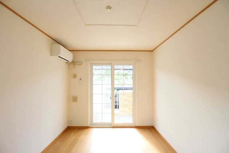 �y���ԁE���r���O�z�@