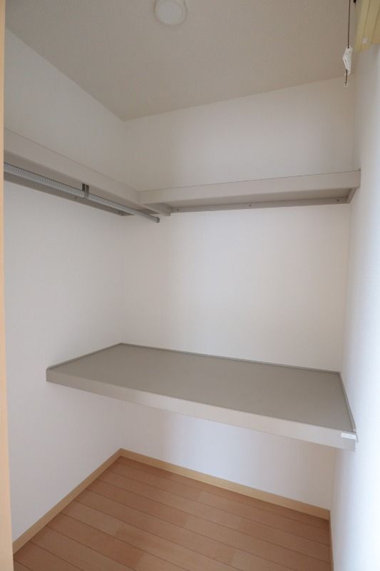 �y���[�z�@�E�H�[�N�C���N���[�[�b�g