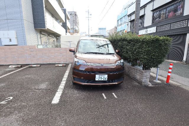 yԁErOz@^Cv@