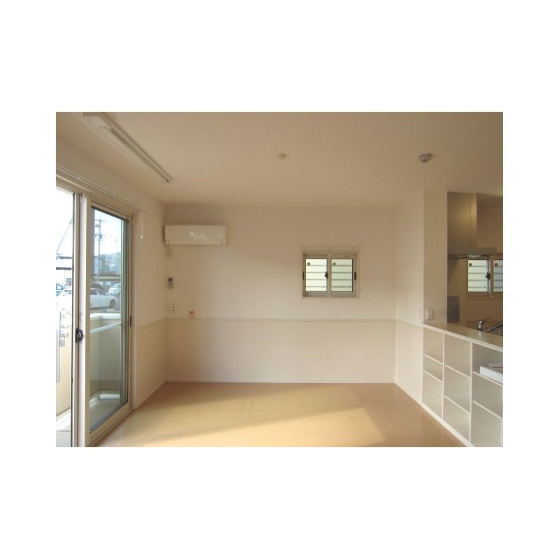 �y�����E���r���O�z�@