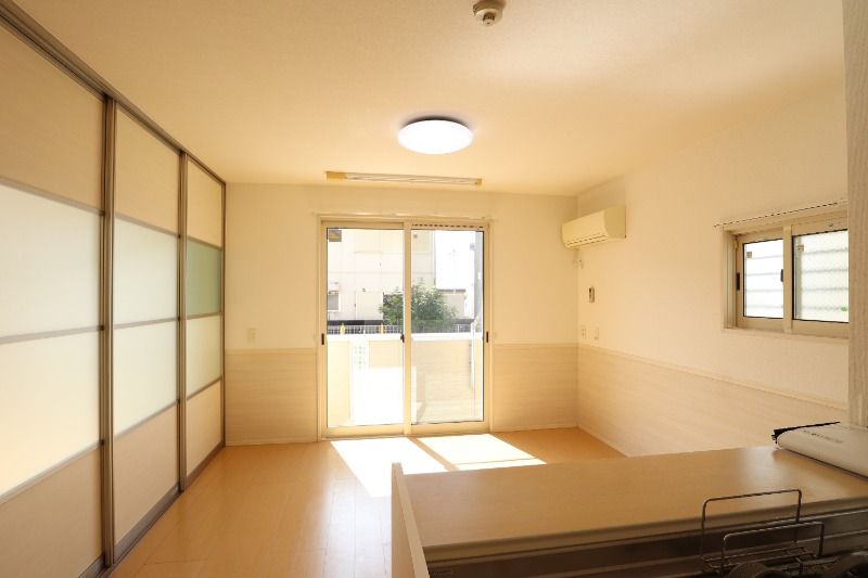 �y���ԁE���r���O�z�@