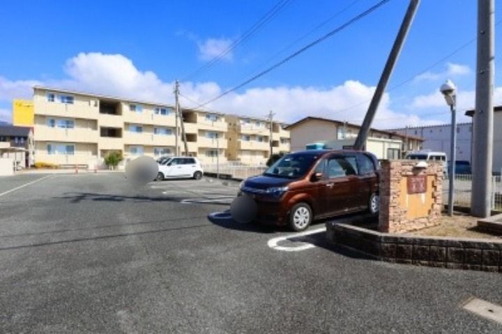 �y�G���g�����X�z�@