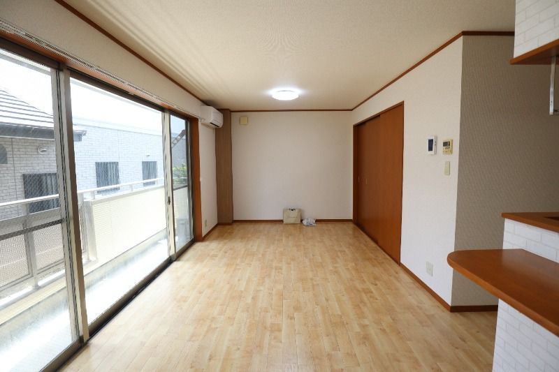 �y�����E���r���O�z�@