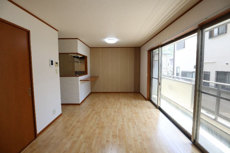 �y���ԁE���r���O�z�@