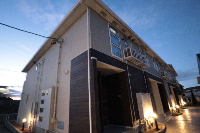 �J�����A���c�̌����O��