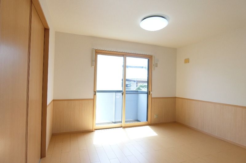 �y���ԁE���r���O�z�@���^�C�v