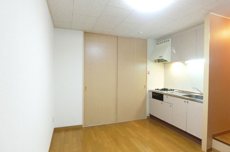 �y���ԁE���r���O�z�@