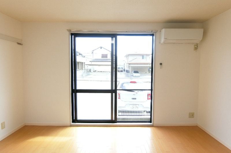 �y���ԁE���r���O�z�@