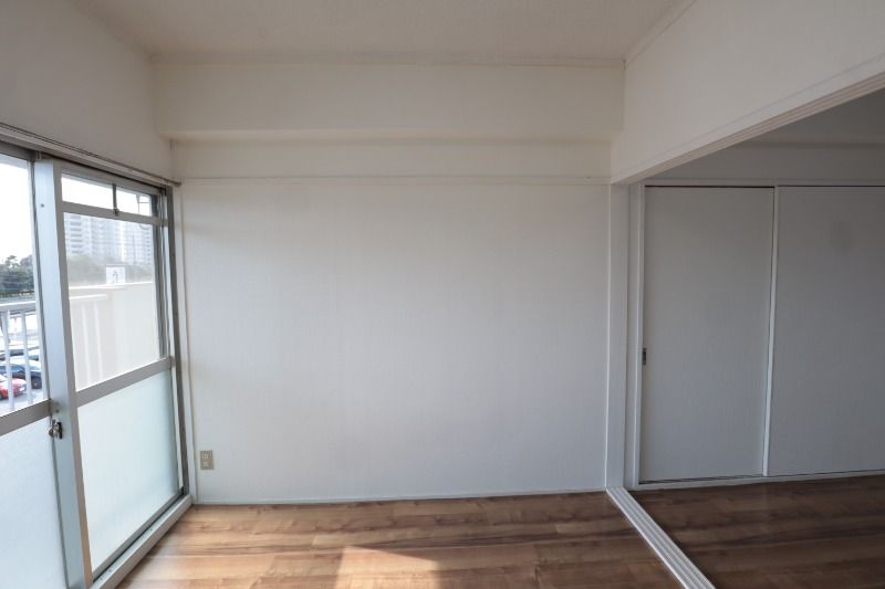 �y�����E���r���O�z�@