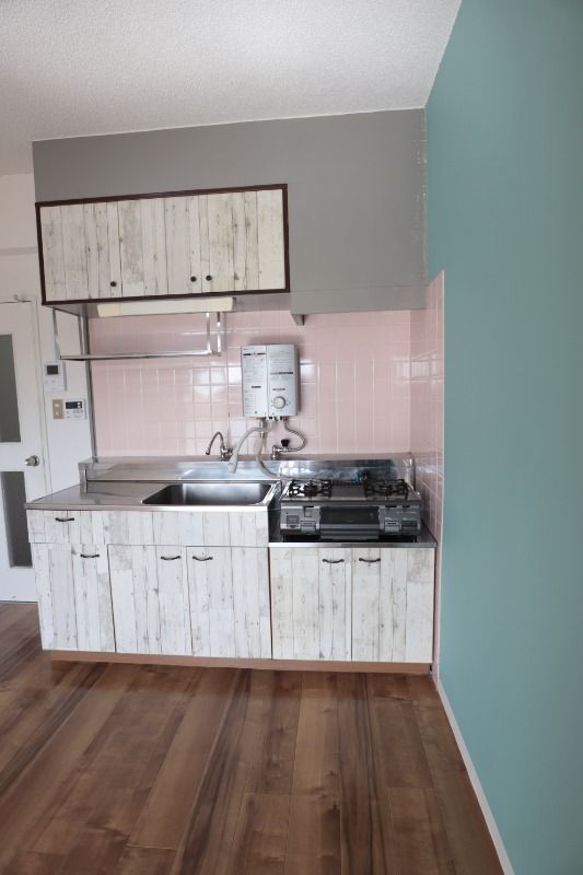 �y�L�b�`���z�@