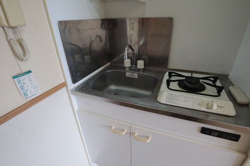 �y�L�b�`���z�@