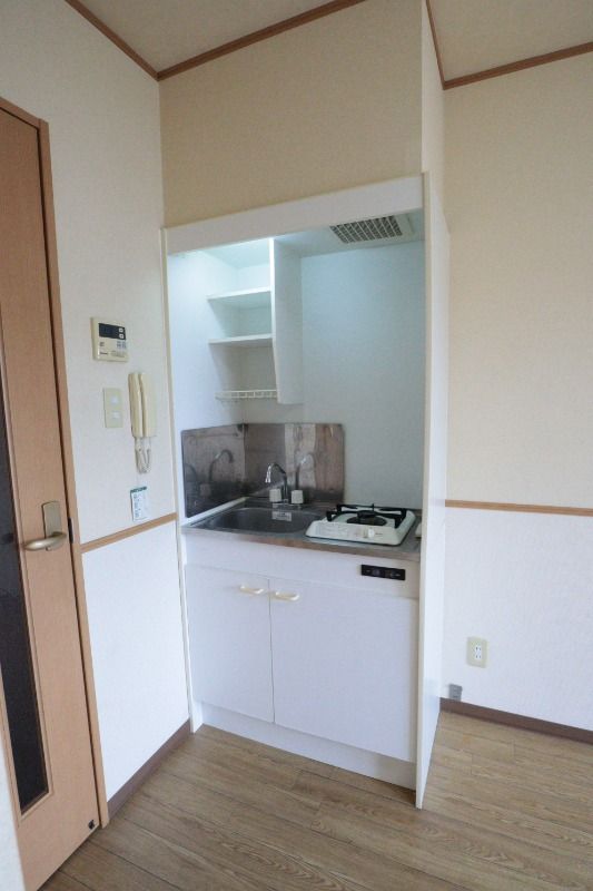 �y�L�b�`���z�@