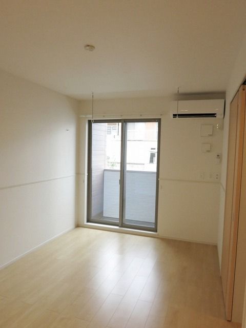 �y���ԁE���r���O�z�@