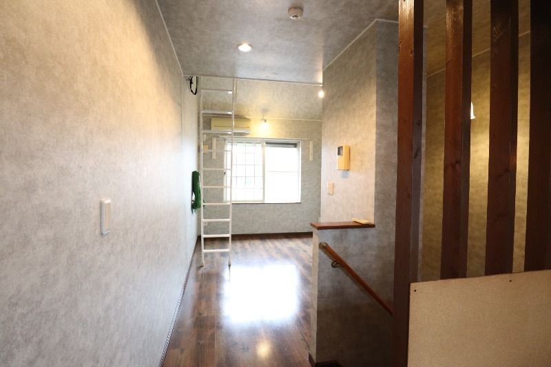 �y���ԁE���r���O�z�@