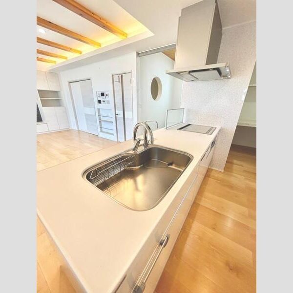 �y�L�b�`���z�@