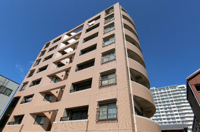 ���g�����w��̌����O��