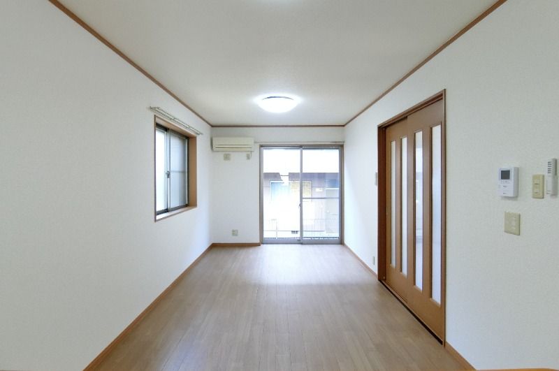 �y���ԁE���r���O�z�@