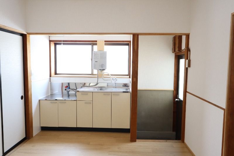 �y�L�b�`���z�@