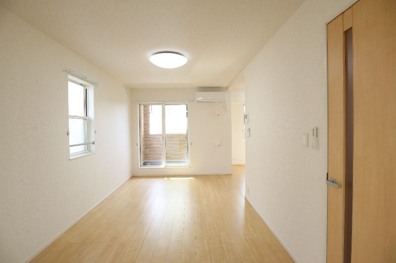 �y���ԁE���r���O�z�@