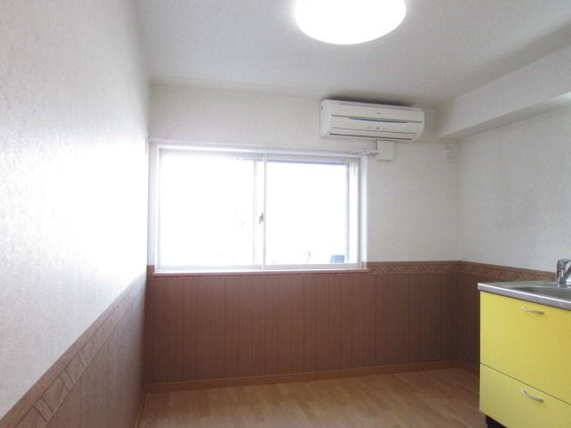 �y���ԁE���r���O�z�@���^�C�v