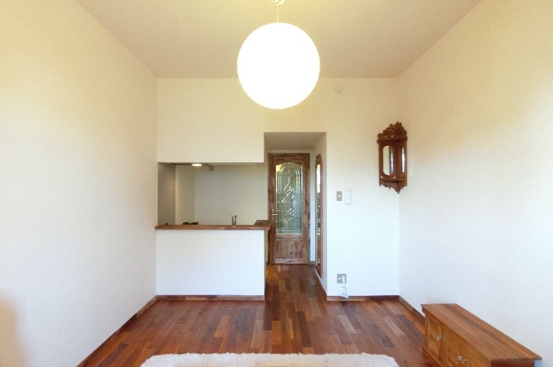 �y�����E���r���O�z�@