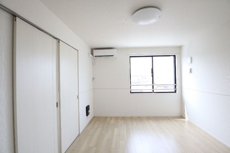 �y���ԁE���r���O�z�@