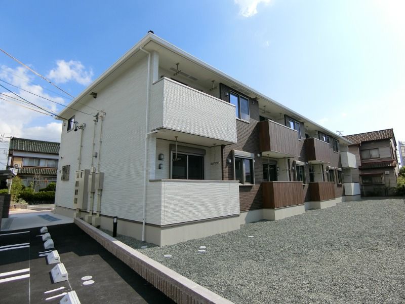 �T�N���[���̌����O��