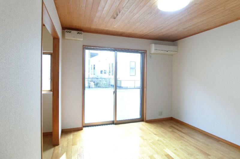 �y���ԁE���r���O�z�@