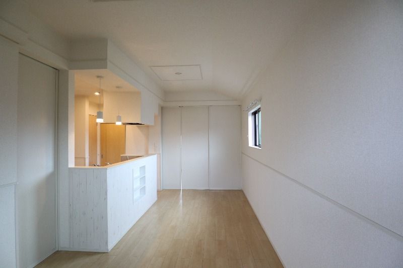 �y�����E���r���O�z�@