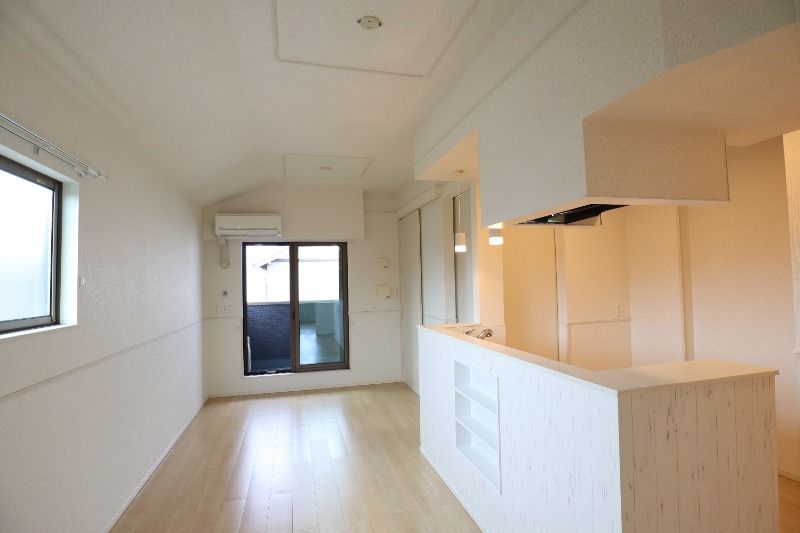 �y���ԁE���r���O�z�@