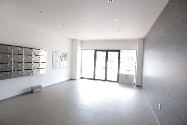 �y�G���g�����X�z�@