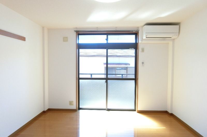 �y���ԁE���r���O�z�@