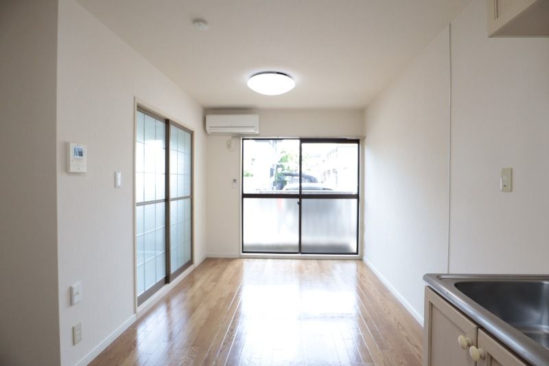 �y���ԁE���r���O�z�@